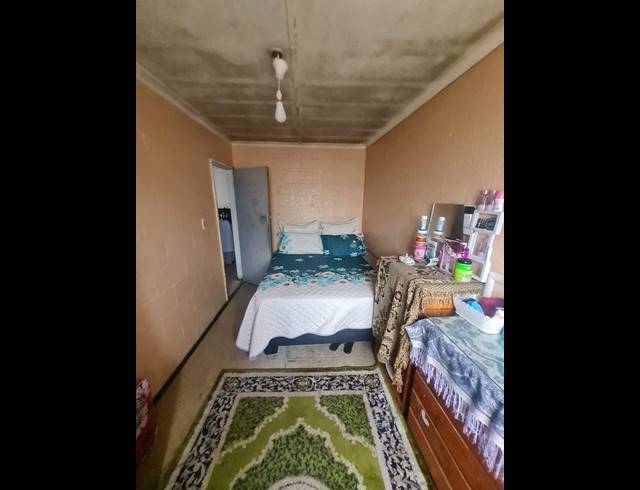 2 BEDROOM HOUSE SOLD IN ROCKLANDS